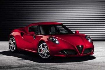 Alfa Romeo lansează luna viitoare noul coupe 4C