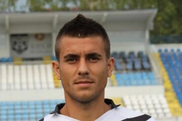 Mihai Petrescu, pe vremea când îmbraca tricoul Unirii Alba Iulia. Foto: sport.alba24.ro