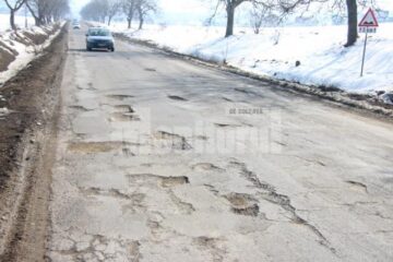 DJ 208 A, Suceava – Ipotești - Udesti, ciuruit de gropi