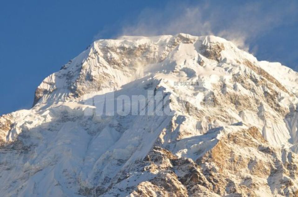 Annapurna Sud, în toată splendoarea dimineții