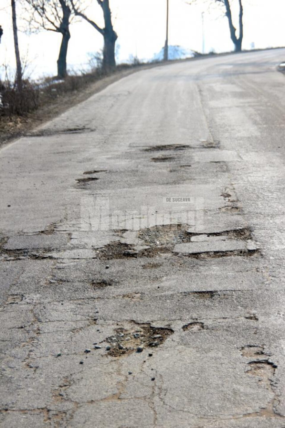 Gropile de pe drumurile naționale de pe teritoriul județului Suceava ar putea fi plombate de la 1 martie