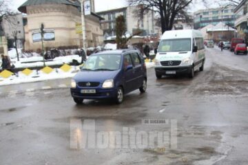 Gropile apărute în iarna, astupate cu pavele