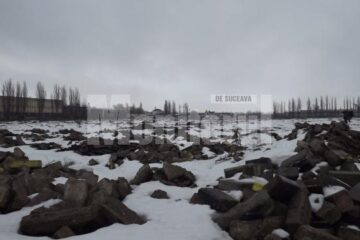 Terenul pe care urmează să fie amenajat un nou centru comercial, de 44.000 de mp