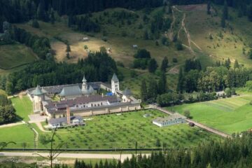 Colocviile Putnei sunt dedicate istoriei Sfântului Ștefan cel Mare și istoriei Mănăstirii Putna