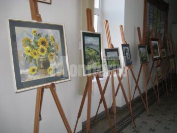 Secventa din expozitia de pictura