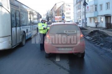 mărțișoare oferite de polițiști