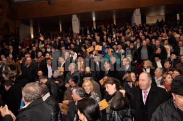 Peste 1.200 de membrii PDL au participat la lansarea moțiunii lui Vasile Blaga