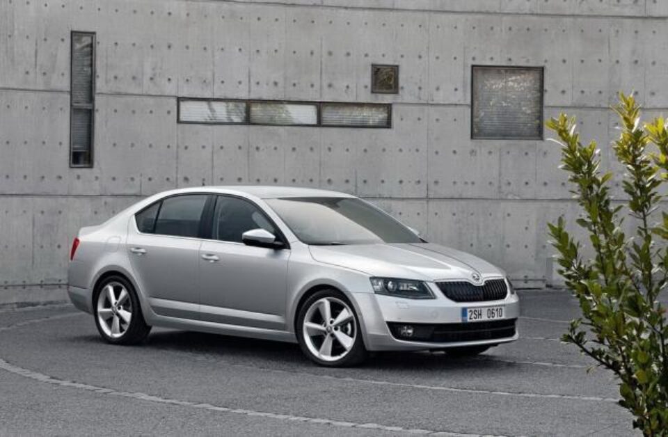 Škoda a lansat în România a treia generație Octavia