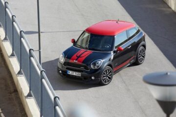 Mini JCW Paceman va fi disponibil în România de la 31.300 euro