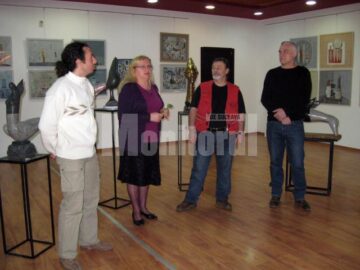 Expoziția de pictură, grafică și sculptură „Suprapuneri”