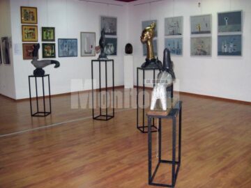 Expoziția de pictură, grafică și sculptură „Suprapuneri”