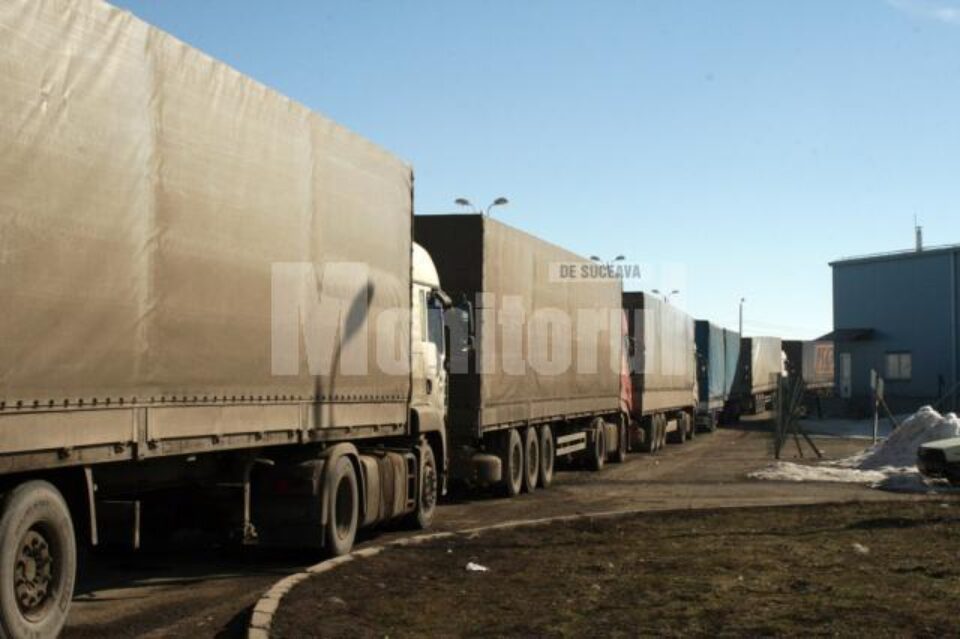 Tirurile au stat blocate în Ucraina chiar și trei zile înainte de a ajunge în Vama Siret