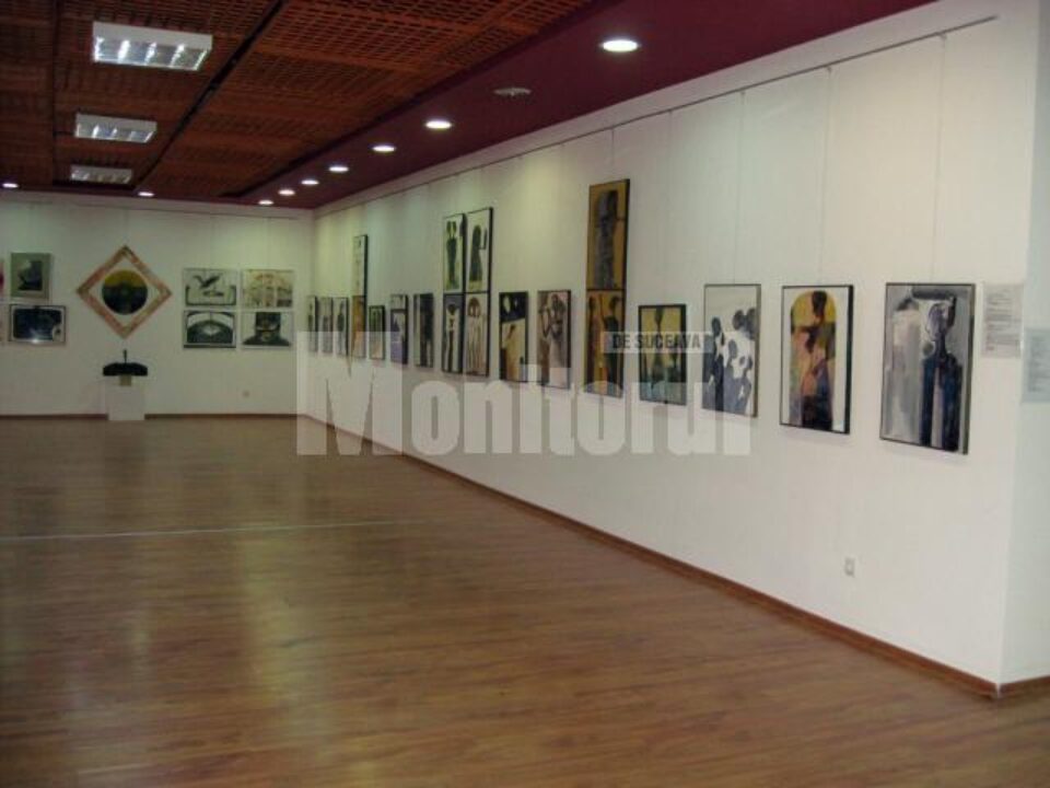 Expoziția de pictură, grafică și sculptură „Suprapuneri”