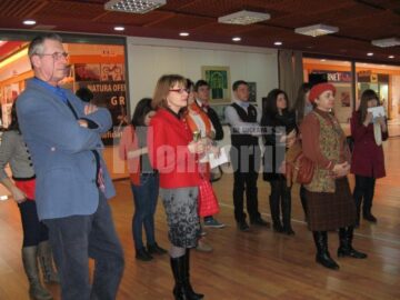 Expoziția de pictură, grafică și sculptură „Suprapuneri”