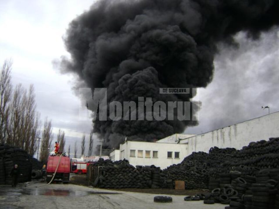 Incendiul din ianuarie 2012 de la fabrica de reșapat cauciucuri