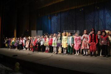 Alaiul primăverii a poposit pe scena Casei de Cultură
