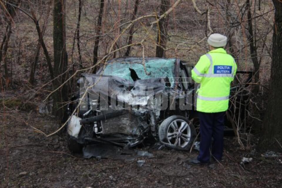 Autoturismul Nissan, făcut zob