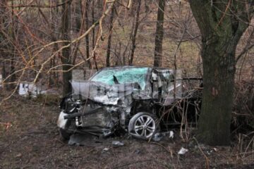 Autoturismul Nissan, făcut zob