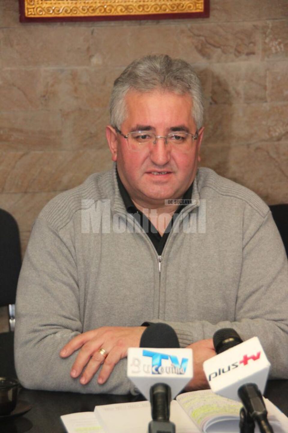 Ion Lungu: „Nu doar populația, ci și agenții economici sunt așteptați să vină să își achite datoriile către primărie” Ion Lungu: „Nu doar populația, ci și agenții economici sunt așteptați să vină să își achite datoriile către primărie”