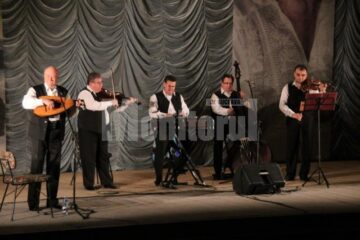 În spectacolul „Ce-am avut și ce-am pierdut”, Tudor Gheorghe a fost acompaniat de un taraf autentic