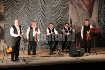 În spectacolul „Ce-am avut și ce-am pierdut”, Tudor Gheorghe a fost acompaniat de un taraf autentic