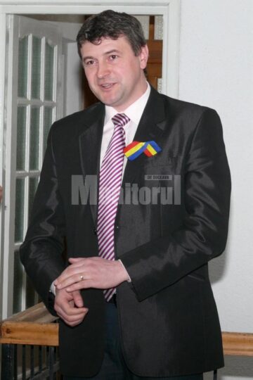 Ieri a avut loc slujba de sfințire și inaugurarea oficială a Grădiniței “Licurici” din Fălticeni