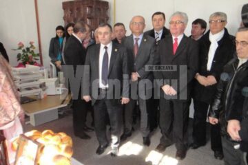 Deputatul Uniunii Social Liberale din Colegiul nr. 6 Suceava, Constantin Galan, a inaugurat sâmbăta trecută un birou parlamentar în municipiul Rădăuți