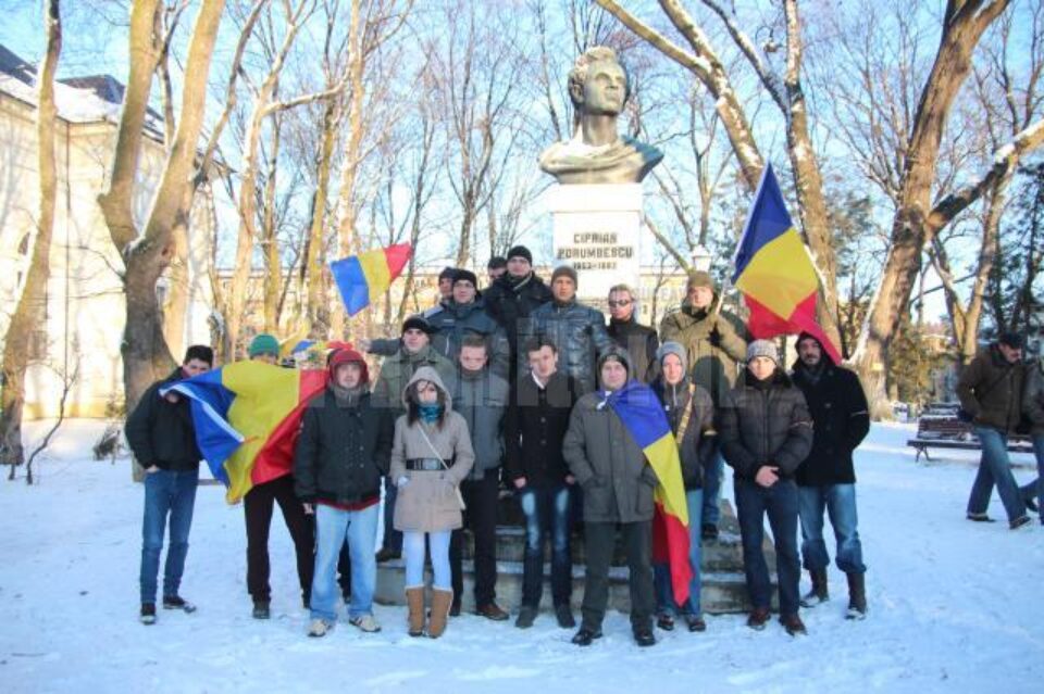 20 de tineri, marș de solidaritate cu românii discrimanți de maghiari
