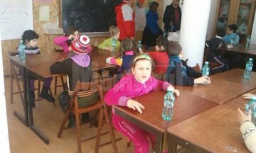 15 copii veniți în excursie la Suceava și-au petrecut noaptea în Căminul Cultural din Grănicești