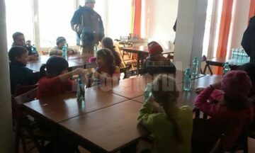 15 copii veniți în excursie la Suceava și-au petrecut noaptea în Căminul Cultural din Grănicești