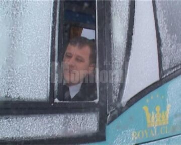 Ninsoarea abundentă și viscolul au dat peste cap traficul rutier, ieri fiind cea mai grea zi de iarnă din acest sezon
