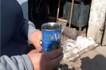 Cutia din care a băut copilul