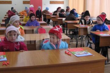 Înscrierile pentru clasa pregătitoare încep pe 2 aprilie și se vor desfășura de-a lungul a două etape