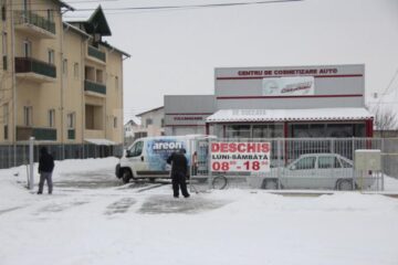 Societatea de vulcanizare și spălătorie auto care a stârnit nemultumirea locatarilor blocului din apropiere