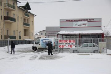 Societatea de vulcanizare și spălătorie auto care a stârnit nemultumirea locatarilor blocului din apropiere
