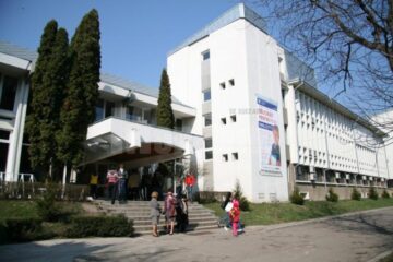 Pentru anul academic 2013-2014, USV va scoate la concurs 649 de locuri bugetate și 1.154 de locuri cu taxă pentru programele de studii de masterat