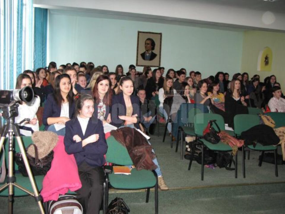 121 de lucrări din 26 de județe, înscrise în Concursul „Condei de jurnalist”, organizat de Colegiul „Mihai Eminescu”
