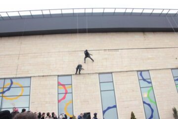 Jandarmeria a organizat un adevărat spectacol la Iulius Mall, prezentându-și tehnica de luptă