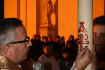Noaptea de Înviere la Biserica „Sf. Ioan Nepomuk”. Foto: Edi LUCACI