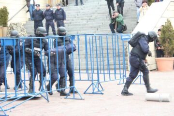 Jandarmeria a organizat un adevărat spectacol la Iulius Mall, prezentându-și tehnica de luptă