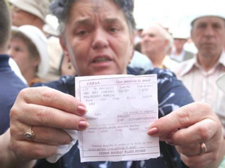 În februarie 2013, numărul total de pensionari a fost de 5,267 milioane. Foto: MEDIAFAX În februarie 2013, numărul total de pensionari a fost de 5,267 milioane. Foto: MEDIAFAX