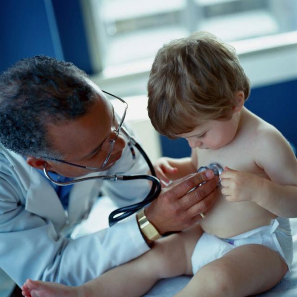 Trei epidemii majore - rujeolă, meningită virală și rubeolă - au marcat anul 2012 Trei epidemii majore - rujeolă, meningită virală și rubeolă - au marcat anul 2012