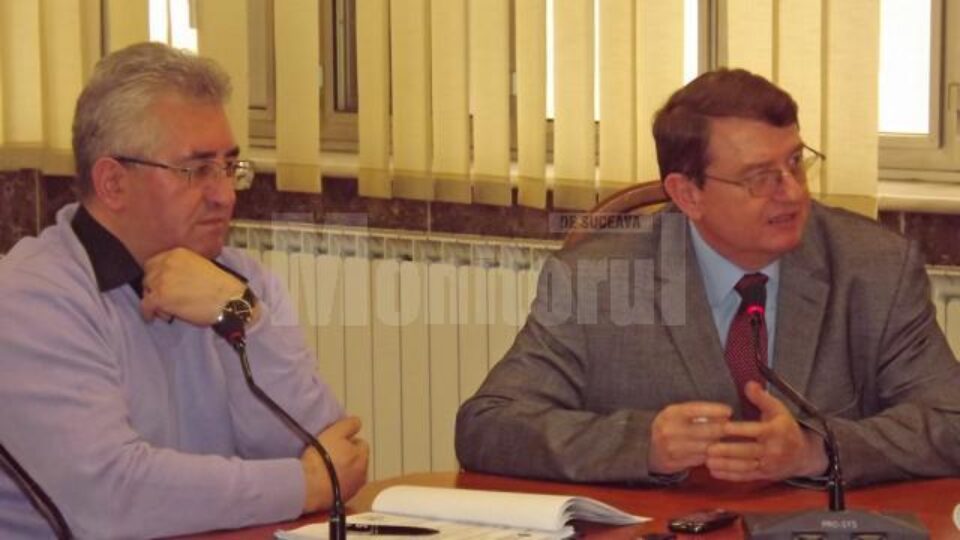 Primarul Ion Lungu și directorul Termica, Ovidiu Dumitrescu, fac apel la suceveni să achite din restanțe