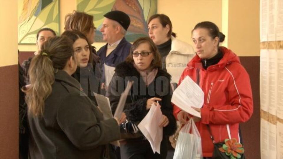 Părinții au avut posibilitatea de a se programa telefonic pentru a veni să depună cererea de înscriere