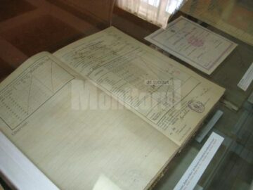 Expoziția Școli și școlari