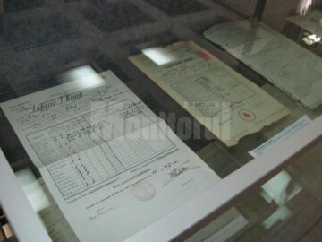 Expoziția Școli și școlari