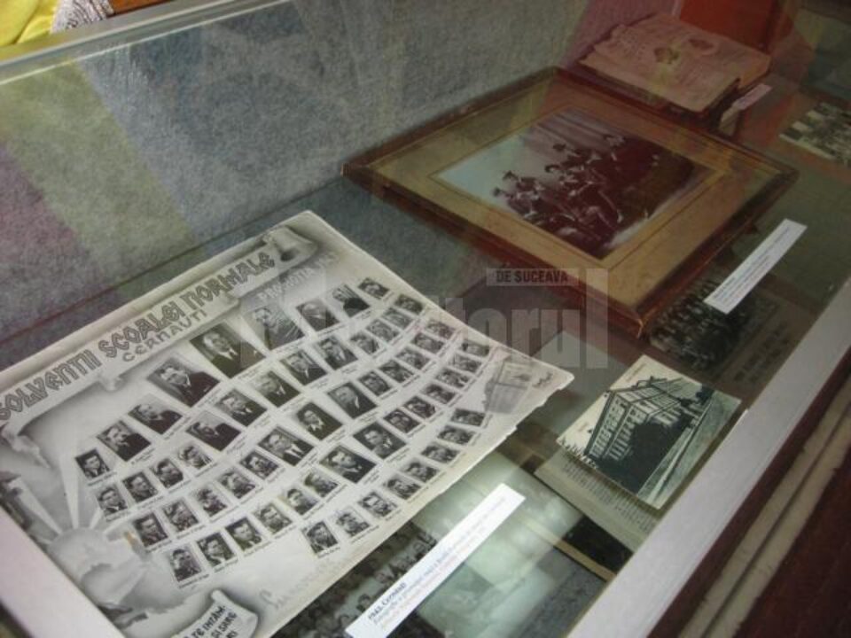 Expoziția Școli și școlari