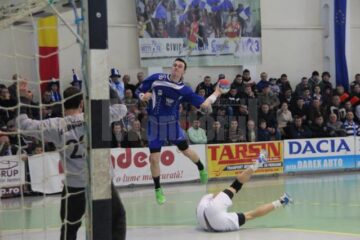 Florin Acatrinei a jucat o repriză pentru naționala României