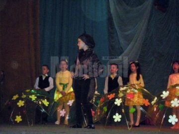 Spectacol cu iz de poveste de primăvară, pregătit de elevii Colegiului “Mihai Eminescu”