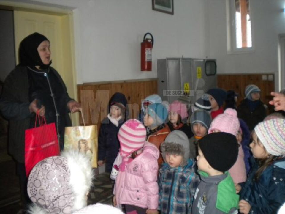 Copiii au desfășurat o acțiune de caritate la azilul de bătrâni “Sf. Ioan cel Nou Suceava”